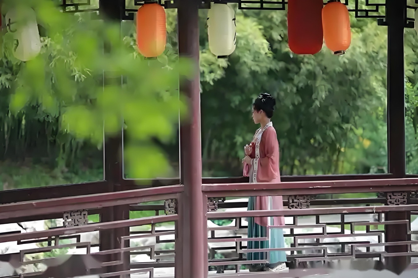 汪志成：《雨廊》朗诵：琪琪~海外头条（图7）