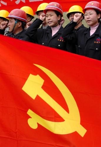 🇨🇳旭洋诵《信仰铸丰碑 时代谱长歌——献给中国共产党104周年华诞》赤脚诗童/山之子（北京）评：卞荔莎（美国）长安街总社【世界诗人名人展】13862期（图8）