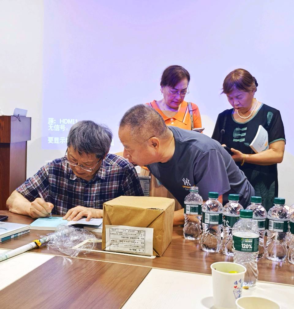 「文学动态」探寻嘉陵江源头奥秘‖阿蛮长篇纪实散文《嘉陵十卷》新书分享会纪实（图15）