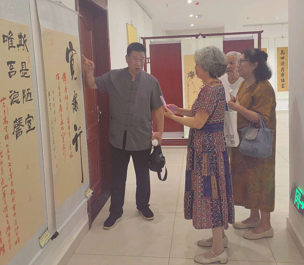 草赖麻直成古韵 丹青溢彩换新章∥热烈祝贺桂林市老年书画研究会状元丹青艺术基地成立∥韦运雪.郑斌.陈永勇.卢新湘.唐江.冯继斌.覃金枝.莫天华.班镇等佳作欣赏(图134)