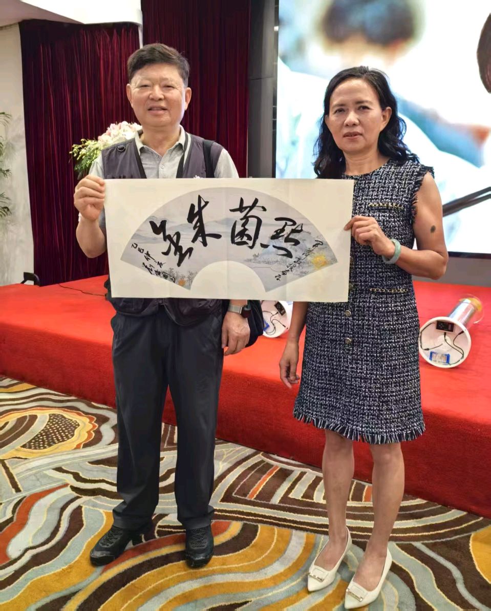 中国龙第六届“牛肝菌杯”征文作品选登: 阮德章组诗:科技高峰的风采,点评:袁徳礼(图4)