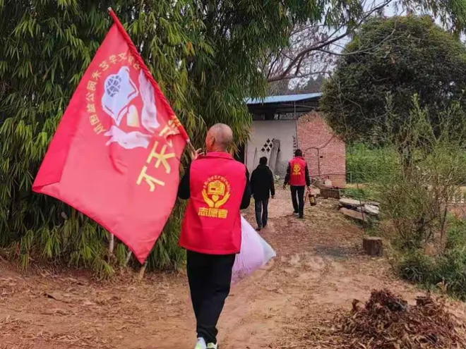 世界文学联盟 //名篇.文学艺术网联盟“爱之声”第四届公益风采晚会齐鲁风文学社周玉欣团队爱心大使作品朗诵会//主办:世界精英网腾团队和文学名人堂梅芳竹青团队(图212)