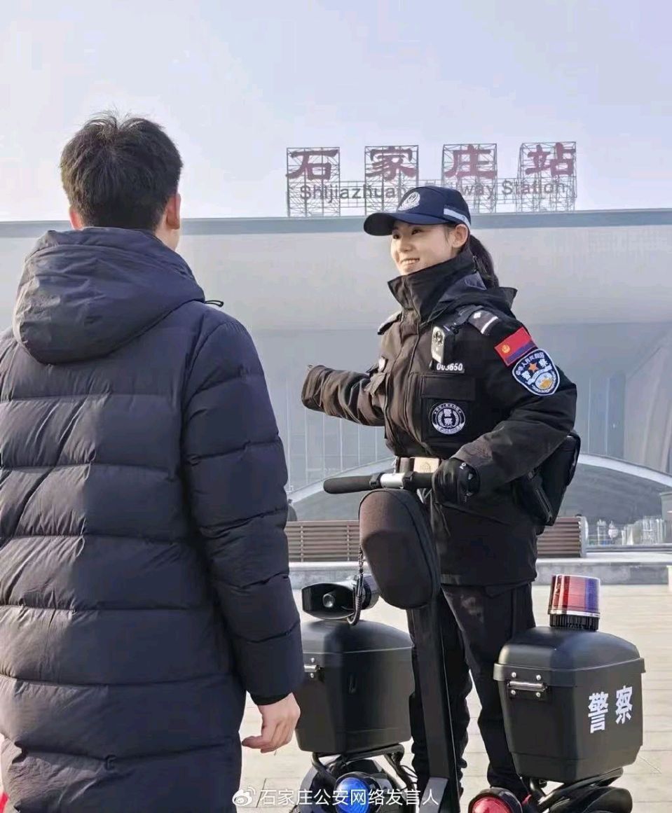 【歌词】《车站广场女巡警的风采》——致石家庄火车站广场上的铿锵玫瑰 作词:郭永华（图2）