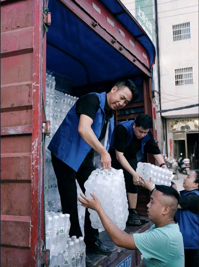 【荣耀中国】风雨同舟爱心汇聚力量——普济公益为榕江抗洪救灾（图23）