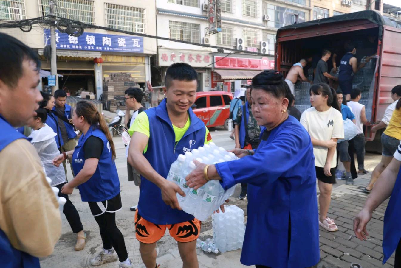 【荣耀中国】风雨同舟爱心汇聚力量——普济公益为榕江抗洪救灾（图25）