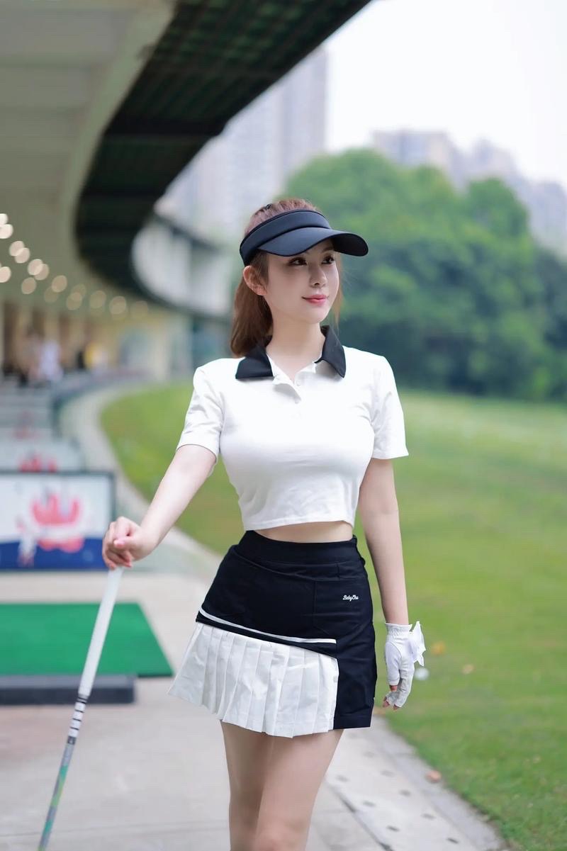 🏆世界首届女子高尔夫球诗歌大赛🏌️获奖诗人🌏评论：江花（北京）珺珺（云南）世界诗歌联合总会🌏（图60）