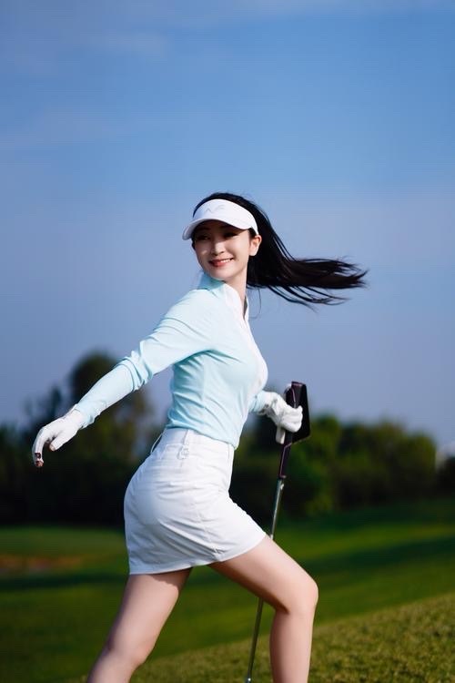 🏆世界首届女子高尔夫球诗歌大赛🏌️获奖诗人🌏评论：江花（北京）珺珺（云南）世界诗歌联合总会🌏（图74）
