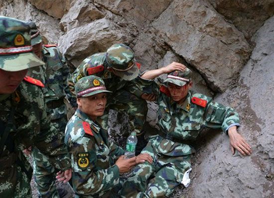 【荣耀中国】七律 八一颂歌王富保 (山西)（图5）