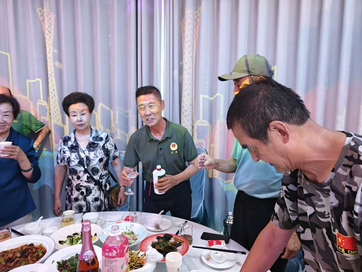 【国风社陕西分社】月刊55期*总第66期【八一特刊1】热烈祝贺工兵十四团青海战友民和联谊会隆重开幕*党阳安主持·段军致欢迎词·王友德、田清波团长讲话等活动礼成！（图108）