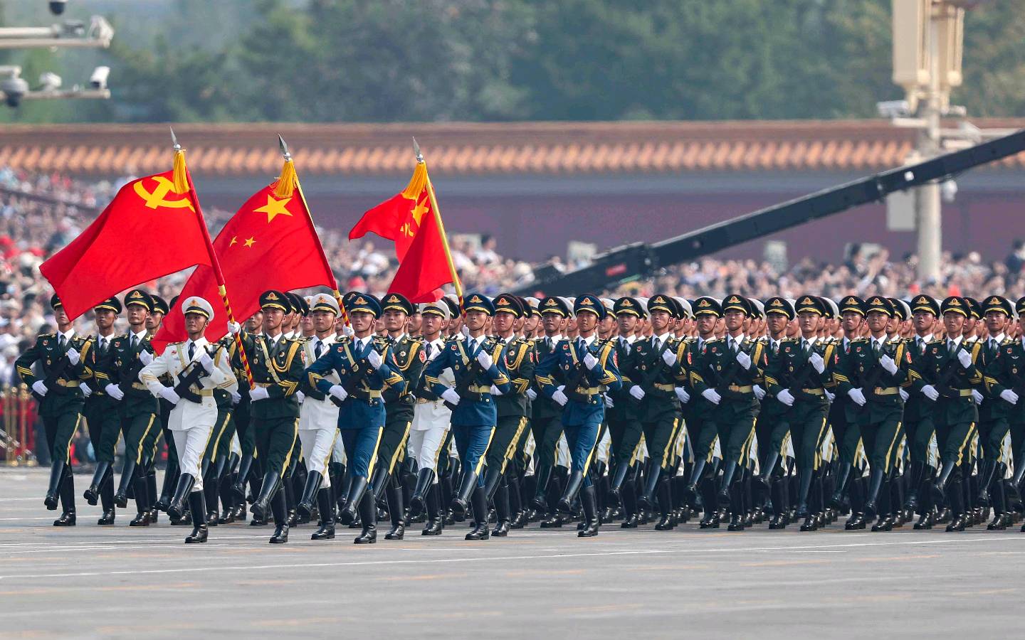 聆听 ‖ 《阅兵礼赞——致那段烽火与荣光》作者/风和日丽 朗诵/西宁朗诵艺术团队 配乐合成/弘华（图14）