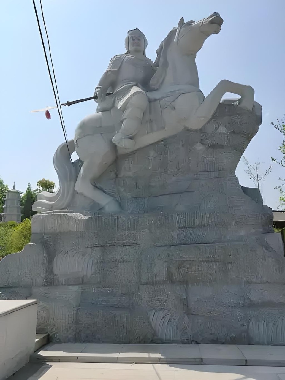 金秋故园谣 八卦寨里将军影-诗童/辩证法/诵：家明/评：江花（北京）和/博雅蕴新（云南）长安街总社【世界诗人名人展】13946期（图4）