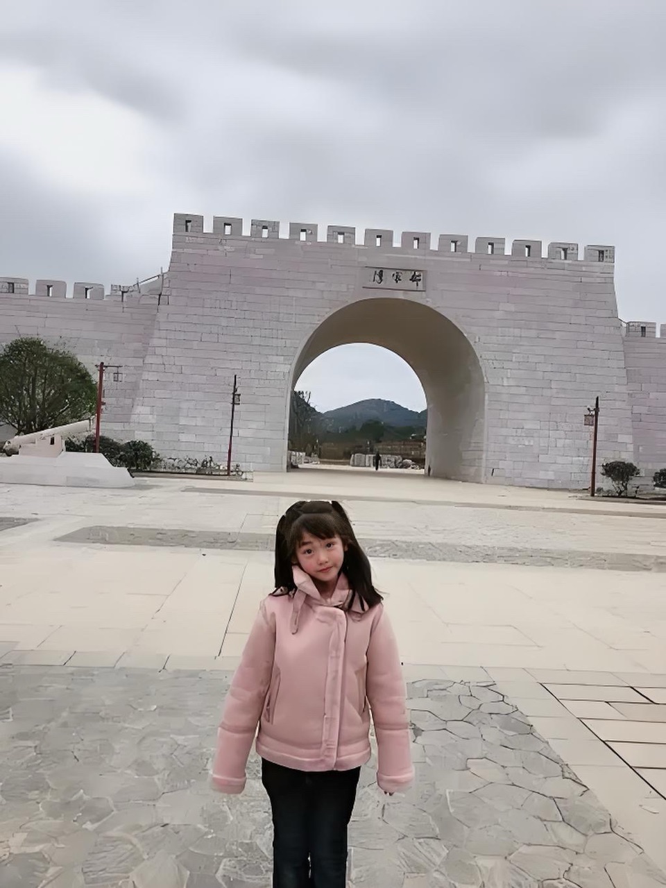 金秋故园谣 八卦寨里将军影-诗童/辩证法/诵：家明/评：江花（北京）和/博雅蕴新（云南）长安街总社【世界诗人名人展】13946期（图14）
