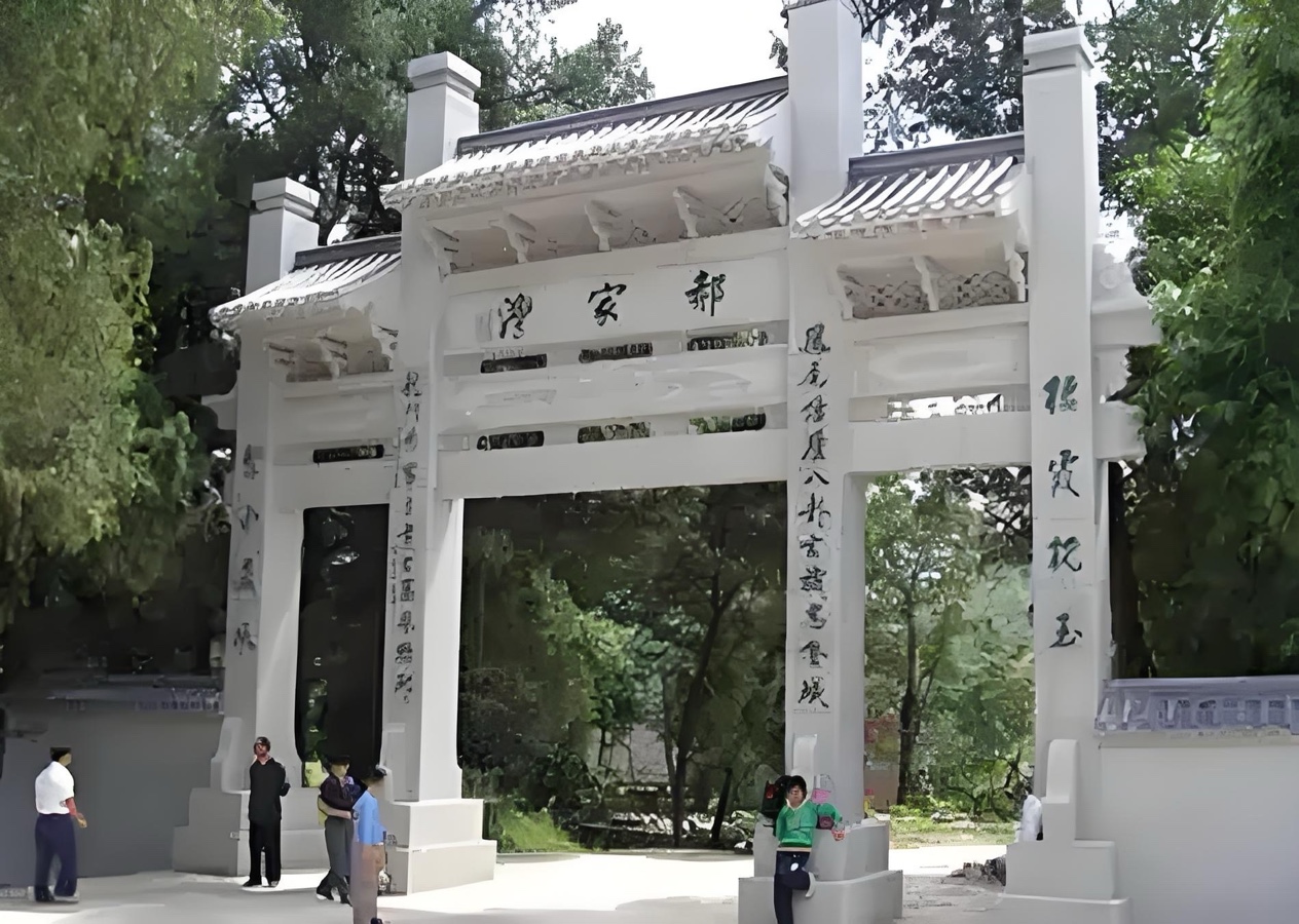 金秋故园谣 八卦寨里将军影-诗童/辩证法/诵：家明/评：江花（北京）和/博雅蕴新（云南）长安街总社【世界诗人名人展】13946期（图18）