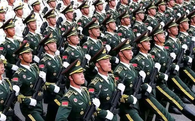 世界诗歌作协Ⅱ卓越诗人:曾云香《纪念抗战胜利八十周年大阅兵》网络主播:艾飞(图6)