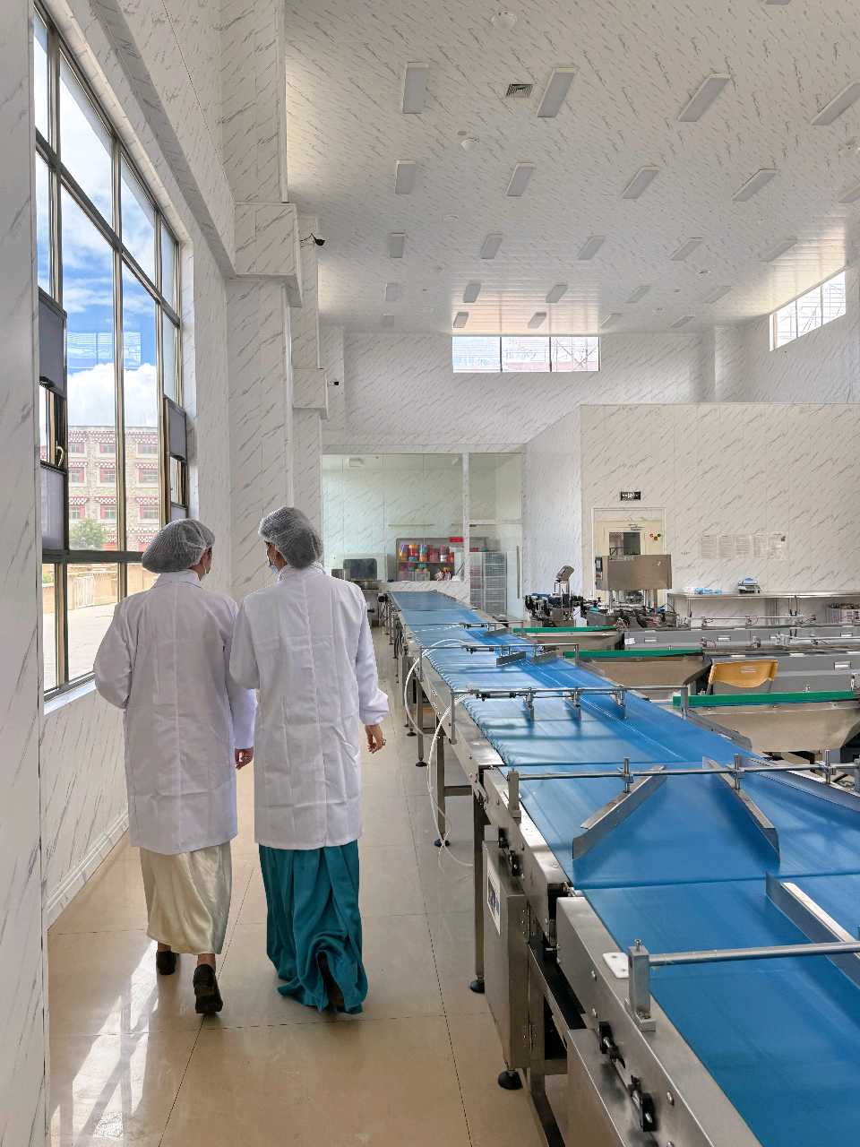 甘孜女企业家仁青则玛（喜饼皇后）打造中国的皇冠曲奇喜饼（喜马拉雅饮食文化———青稞饼）（图4）