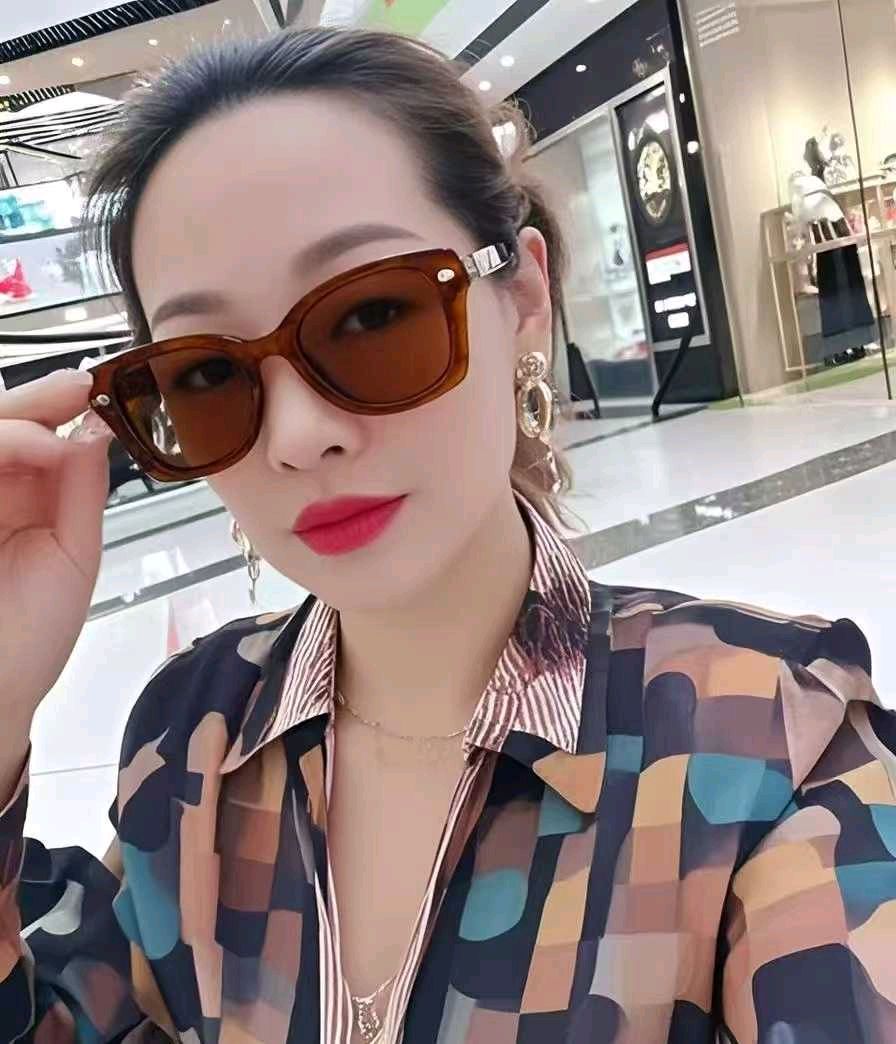 好诗就是月光下的涟漪，直击人心——量子诗歌“七嘴八舌”说诗评诗系列之成小二的五首短诗，带你步入不一样的诗的海洋（图27）