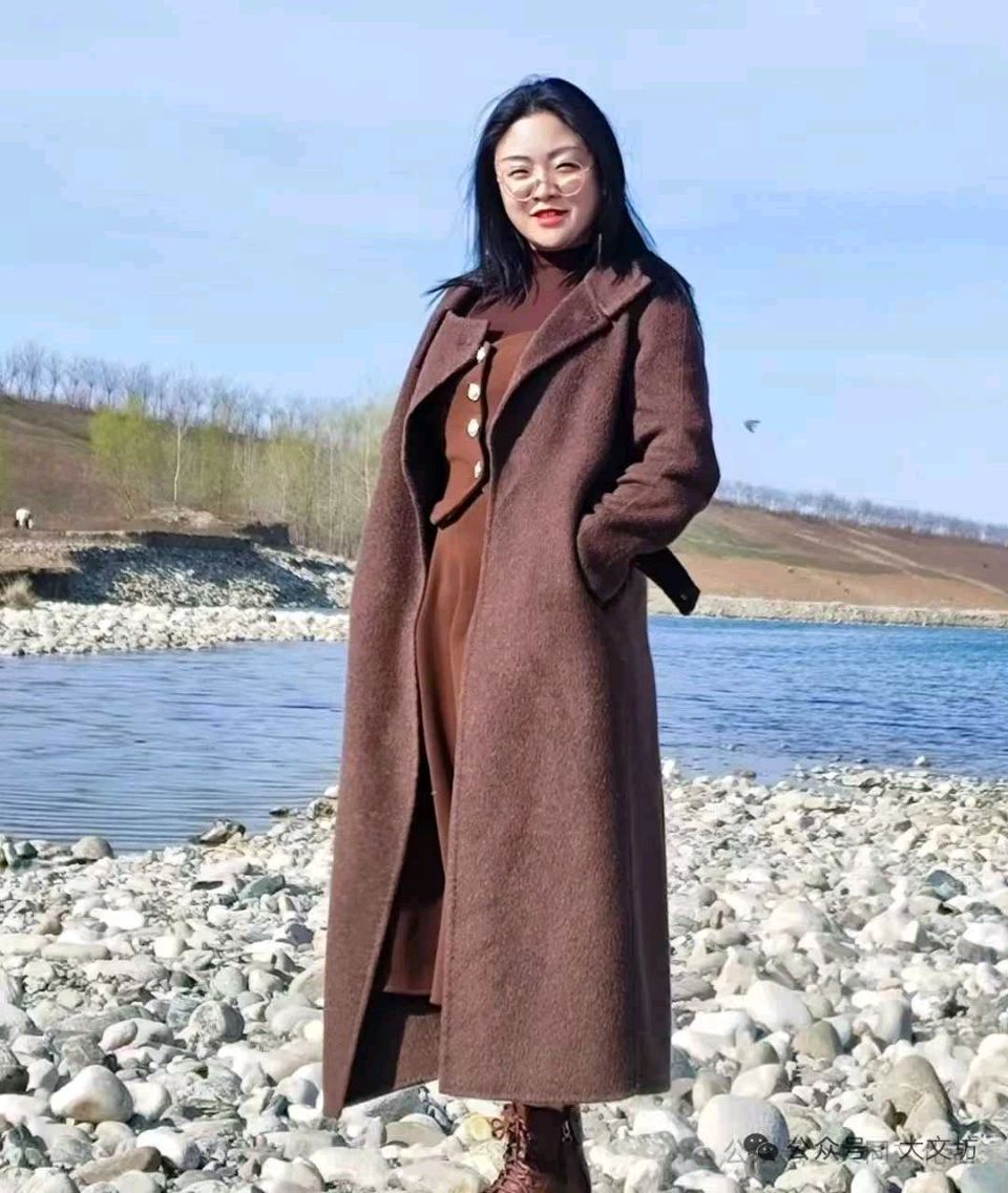 好诗就是月光下的涟漪，直击人心——量子诗歌“七嘴八舌”说诗评诗系列之成小二的五首短诗，带你步入不一样的诗的海洋（图29）