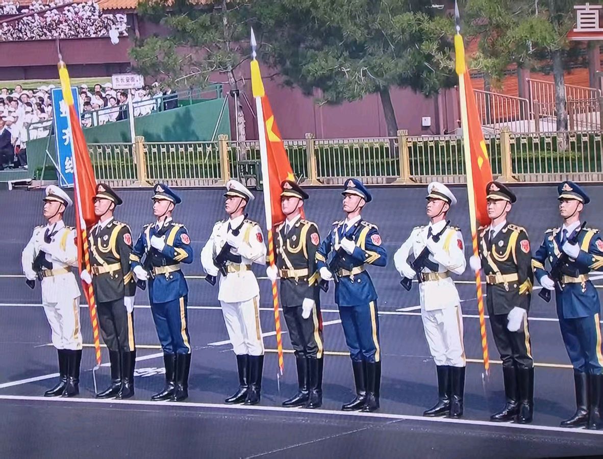 【荣耀中国】深圳分社阅兵专刊欣赏(图7)
