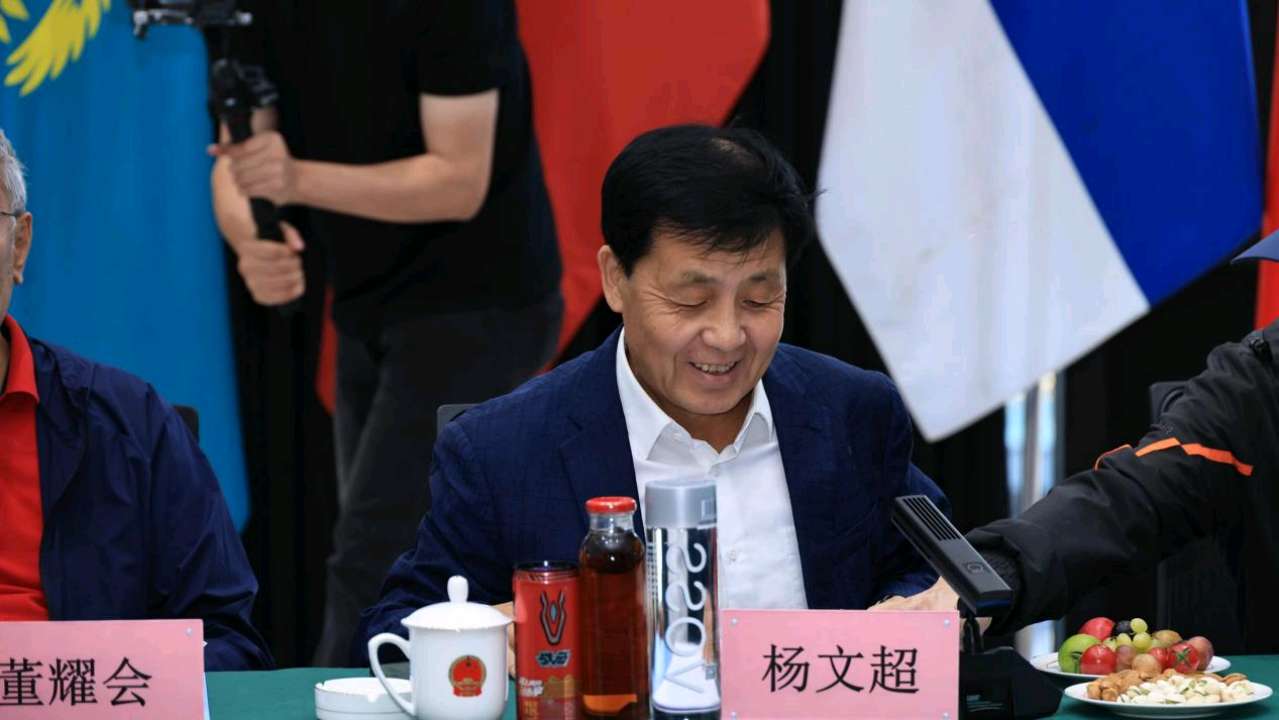 长城·丝路·汗血马艺术对话 暨“讲长城写长城画长城”采风写生创作 第八站——走进中国汗血宝马基地（图5）