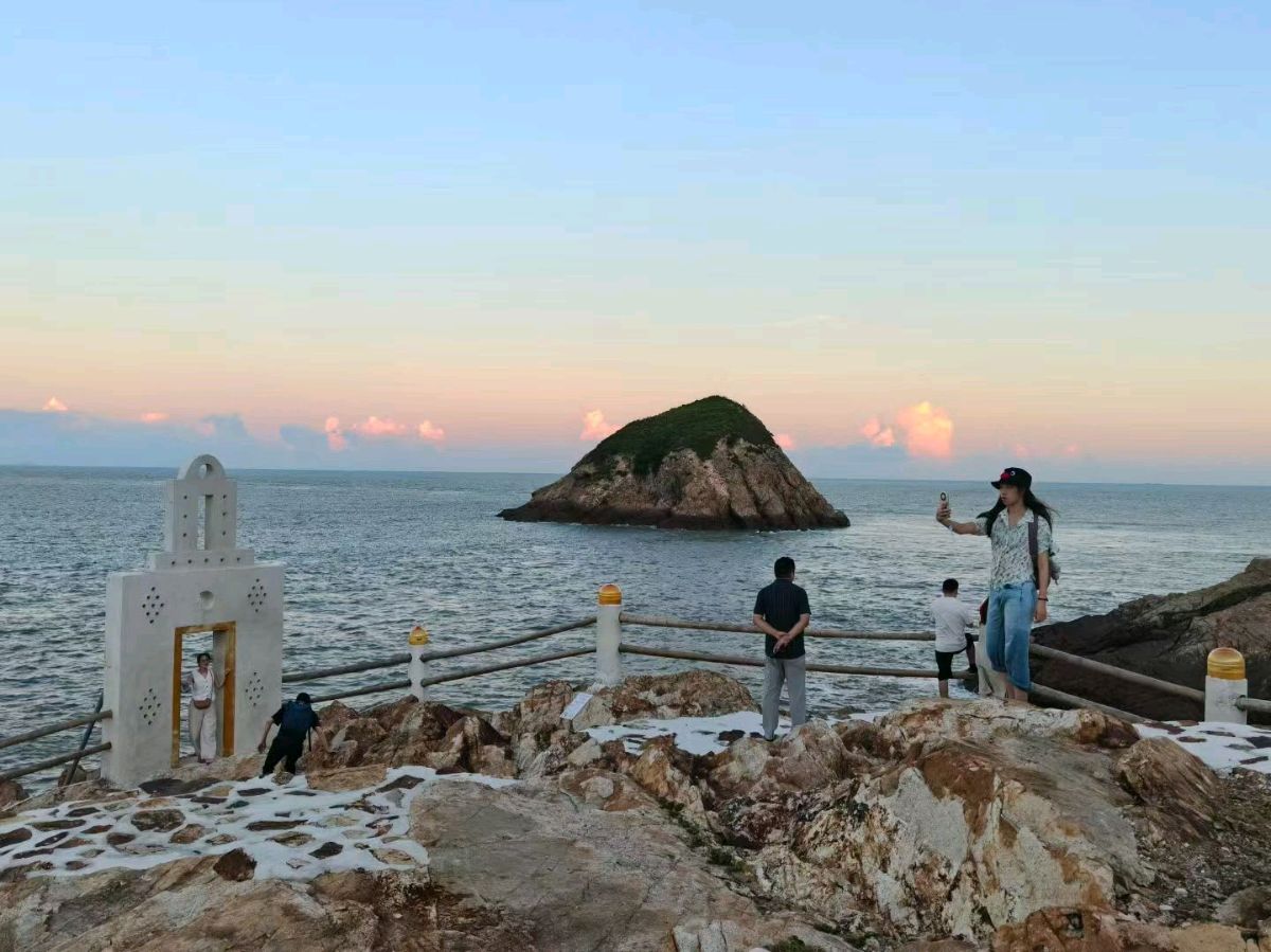夏日里的海浪花