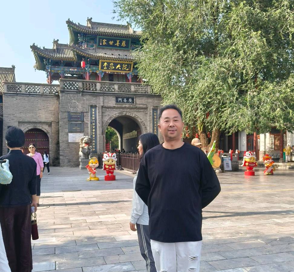 《赠人玫瑰，手留余香》