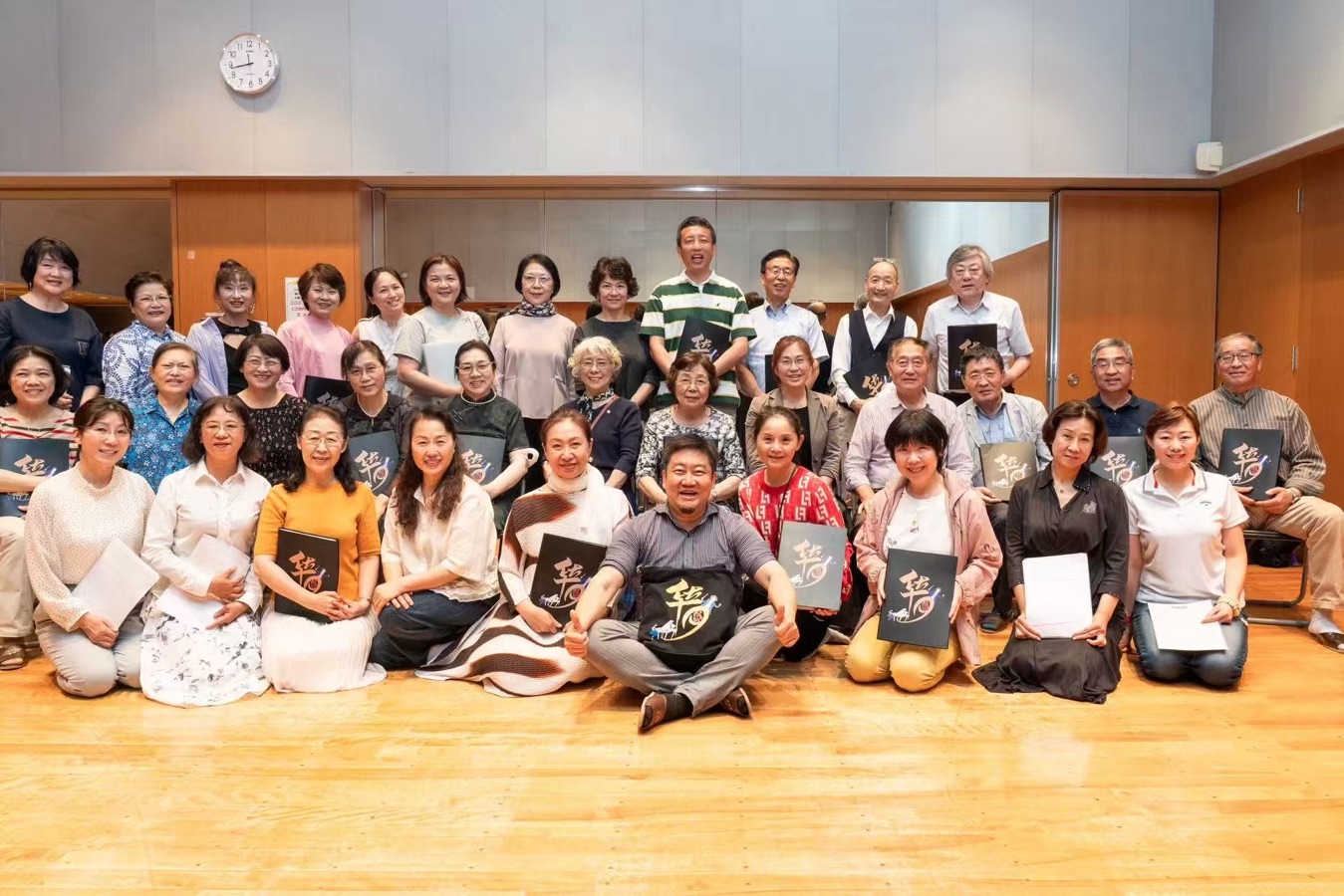 新朋老友齐欢唱，声乐之家乐融融一一声乐教学现场观感：静月晴美报道｜海外头条（图11）