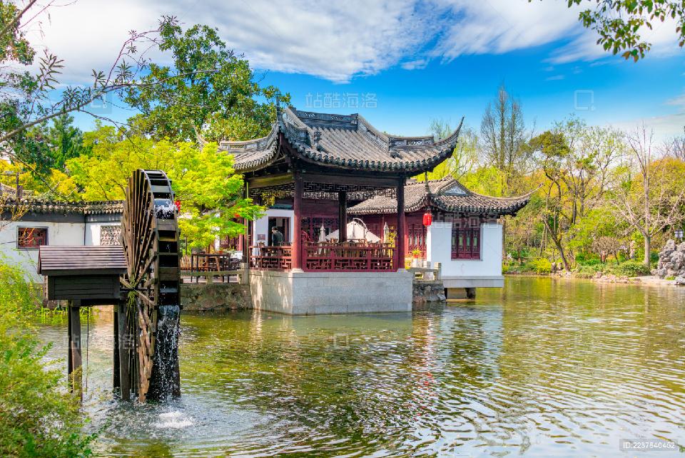 红梅诗歌文化传媒||《七律 上海游十六首》||作者：隆光诚（图8）