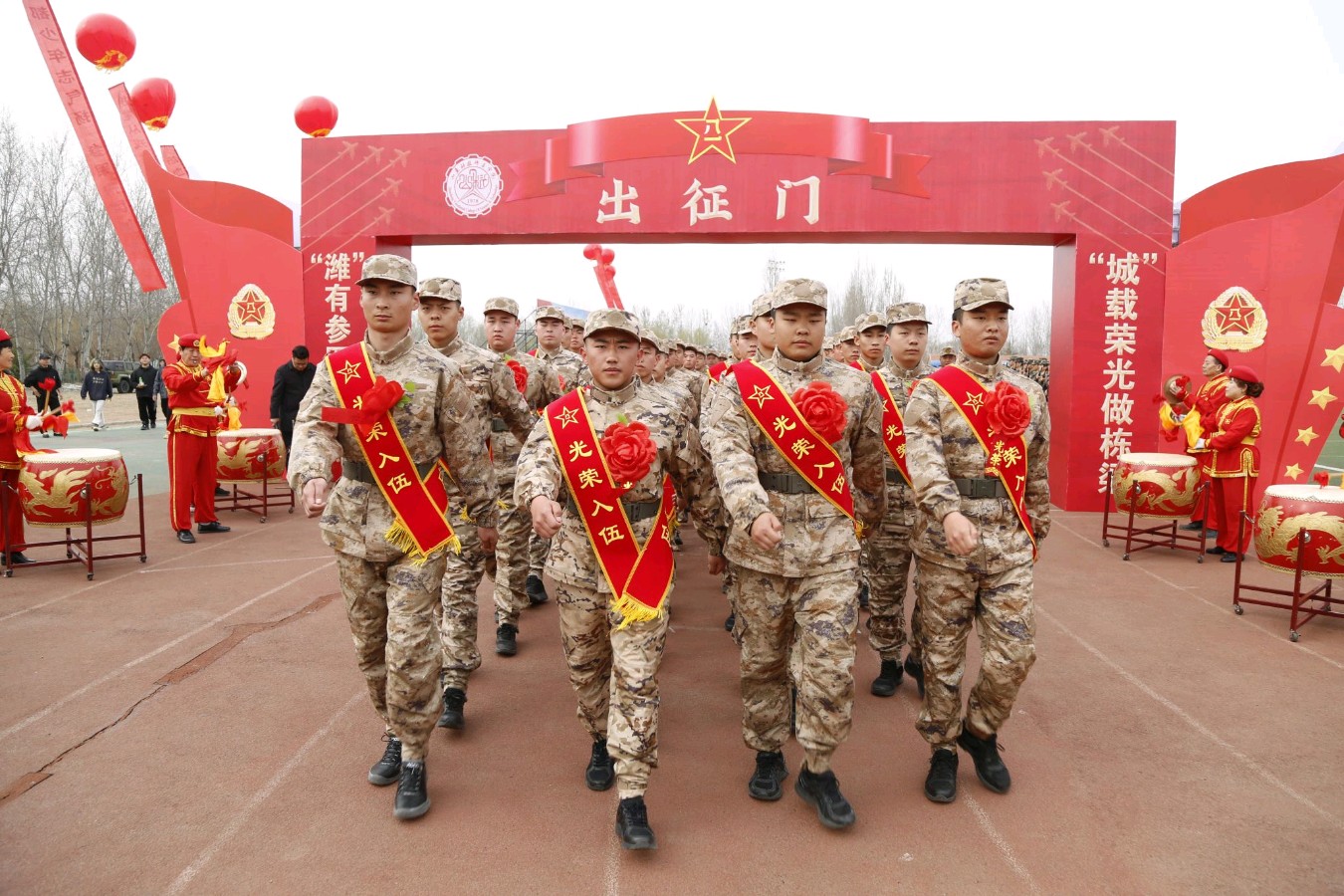【枫雅汇看图约诗】第405期《入伍》（图2）