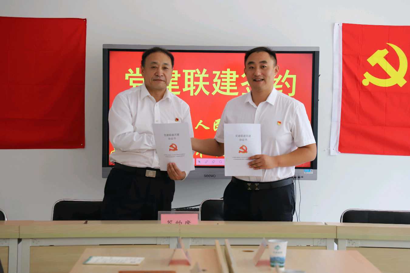 贺中秋 迎国庆 医文融合党旗红 六汪文联与第六人民医院签署党建联建协议（图3）