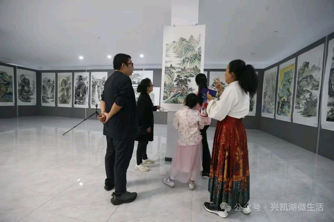 【新闻】父子书画同入展，全家九口齐观看/王夫（图8）