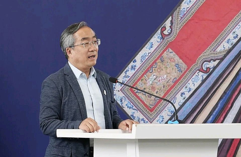 裙裳华彩：马面裙的古韵今风在清华艺博馆金秋盛大启幕（图3）