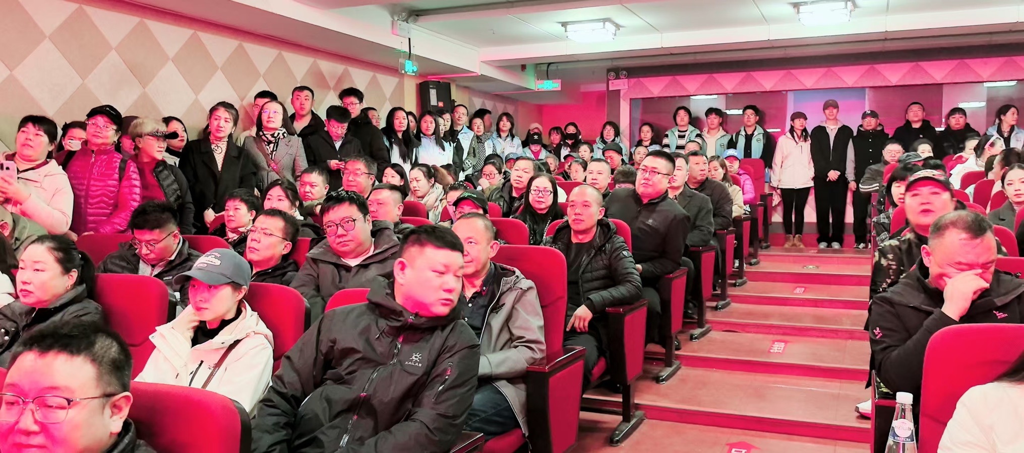 志愿护航暖人心！这场公益活动为特殊群体点亮希望（图8）