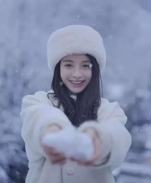 ［佳作欣赏］我与雪花有个约定（外一首）//文/侯鸽