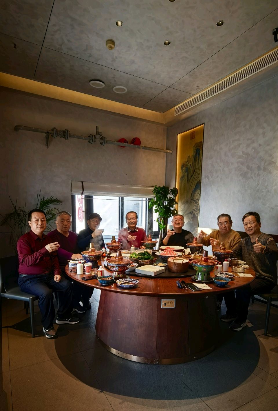 【两社动态】张富贵：文友欢聚共度佳节一一“国风两社”管理团队部分文友重阳节前夕相聚四海唐人街举行联谊午餐会（组诗5首）都市头条发布！（图12）