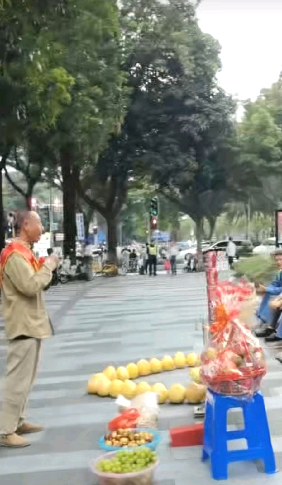 光荣属于劳动者，温暖流淌在街头——记天河区城市管理第二保洁所一线质检员的别样重阳欢送会 文/池朝兴（图5）