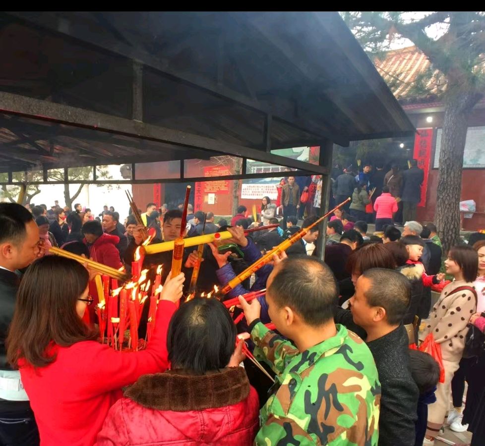 七律 . 罗岗白鹤仙师重阳盛会/黄石华