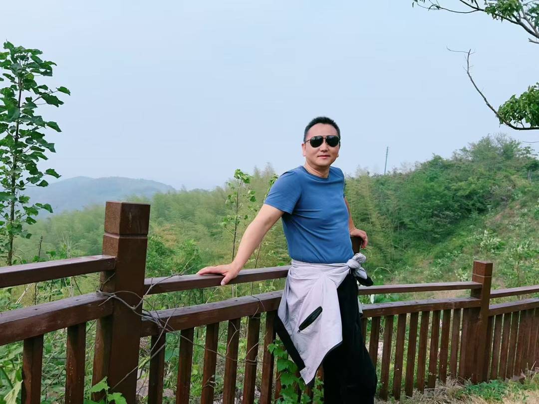 量子诗歌'七嘴八舌'说诗评诗系列之文雅秘书长的古韵《手机》、现代诗《东篱菊影》——文化强国量子诗歌实验室（筹）（图38）