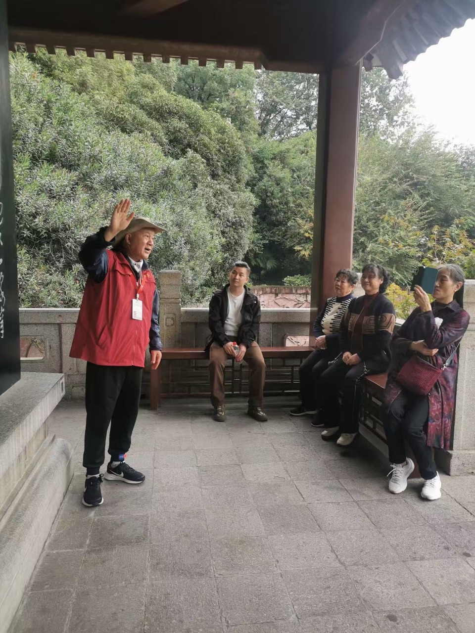 美诗美诵：黄鹤楼诗碑｜周智敏（黄鹤楼诗词讲解志愿者）诵读：赵桂芬（图4）