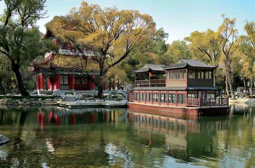 《何全兴姓名题诗，看图即兴诗几首》作者：何全兴 [中国现代诗歌文化传媒推荐]（图6）
