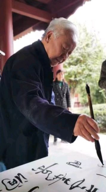 【新山东文学社】《越溪春.秋暮初冬小吟(外一首)》作者/王建群 主播/含笑原野(图6)