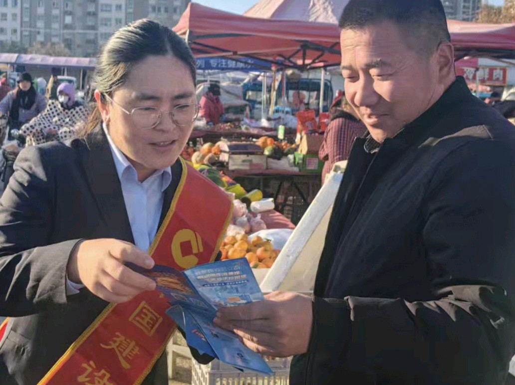 建行聊城分行营业部:手把手教“反诈”,打通金融服务最后“一公里”(图7)
