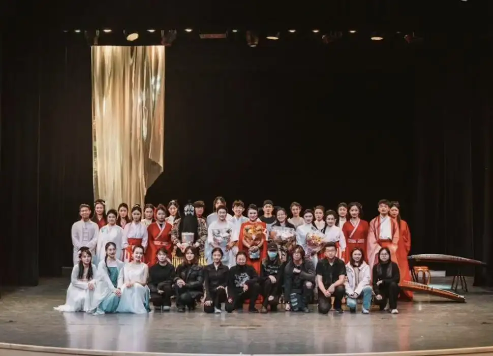 “诗乐融情千年文脉,光影焕彩万古雅章” ——“诗间·筝诉”沉浸式光影音乐会(图11)