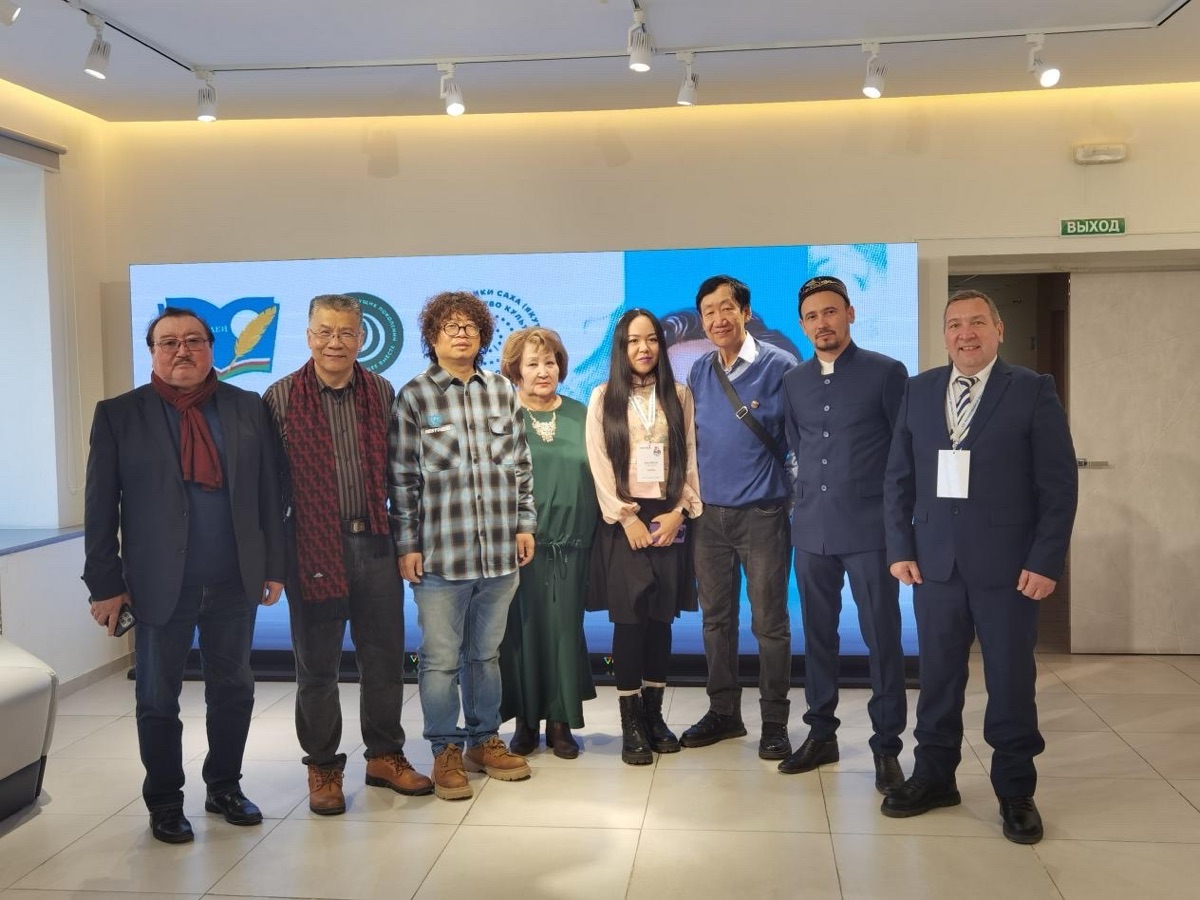 海外头条:曹谁在俄罗斯第8届雅库特文学节上斩获三个奖项(图23)