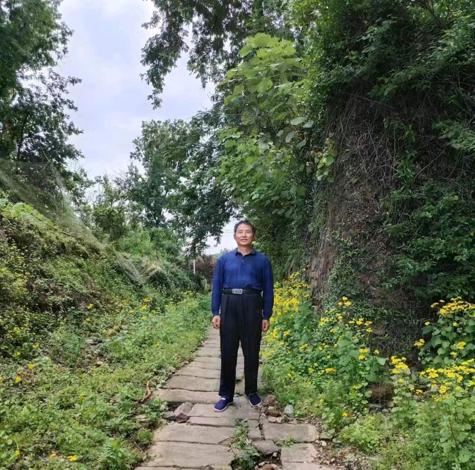 囚鸟.程延庆（江西）