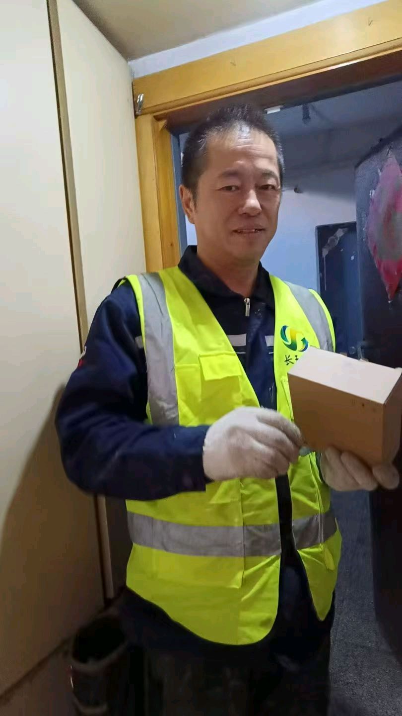 小处着手 筑牢人品根基——天然气公司两位师傅入户安装一瞥（图7）
