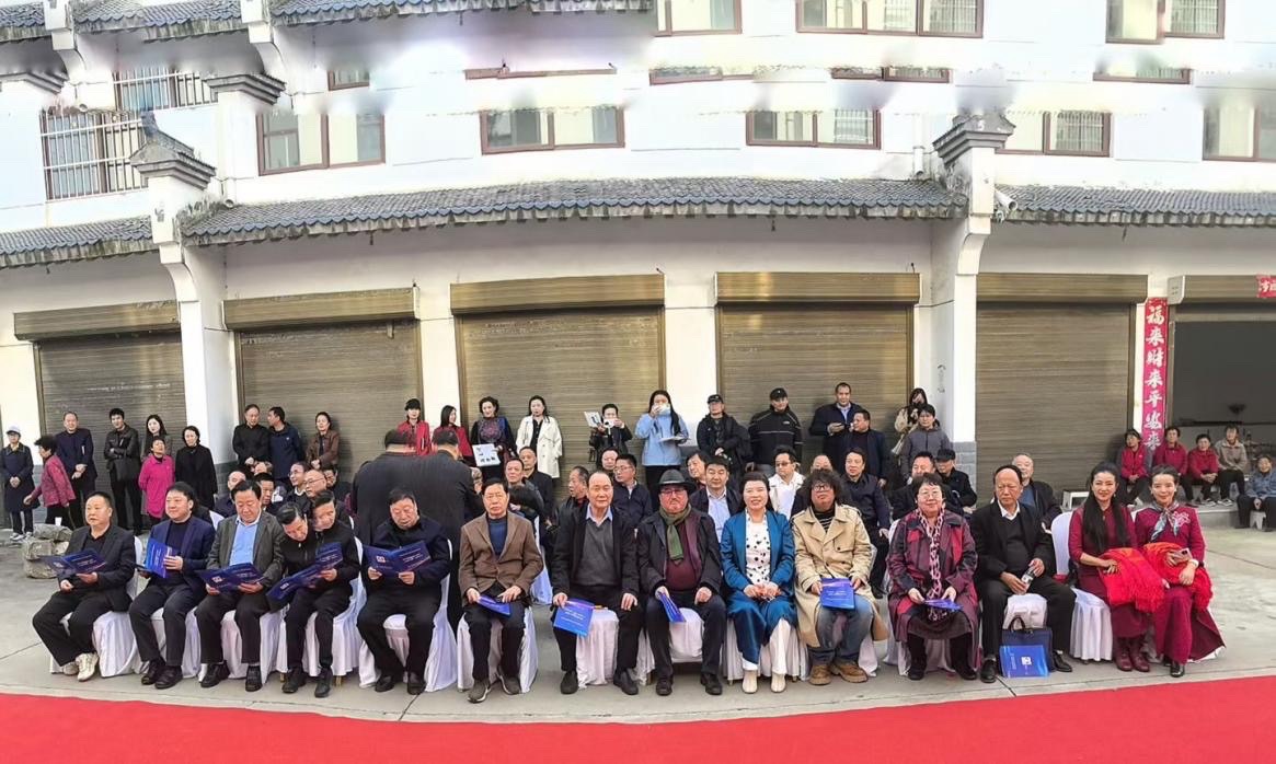海外头条:曹谁获得世界突厥语作家协会阿拜180周年诗歌奖(图42)