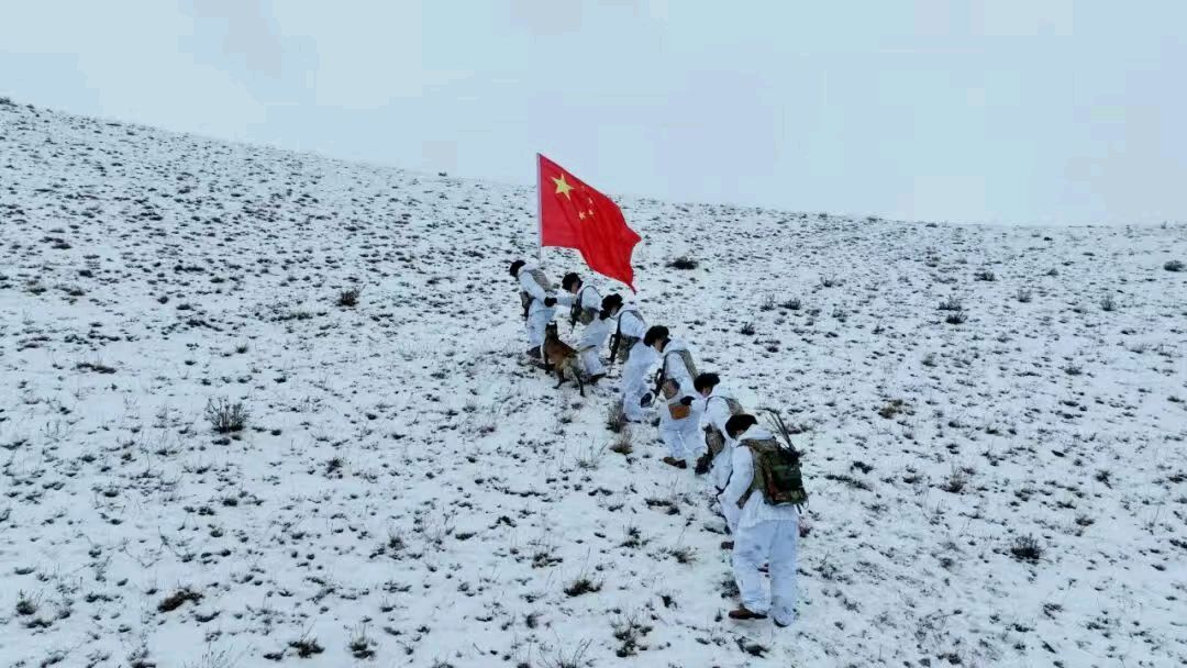 七律·赞风雪巡逻兵/ 姚文礼（图2）