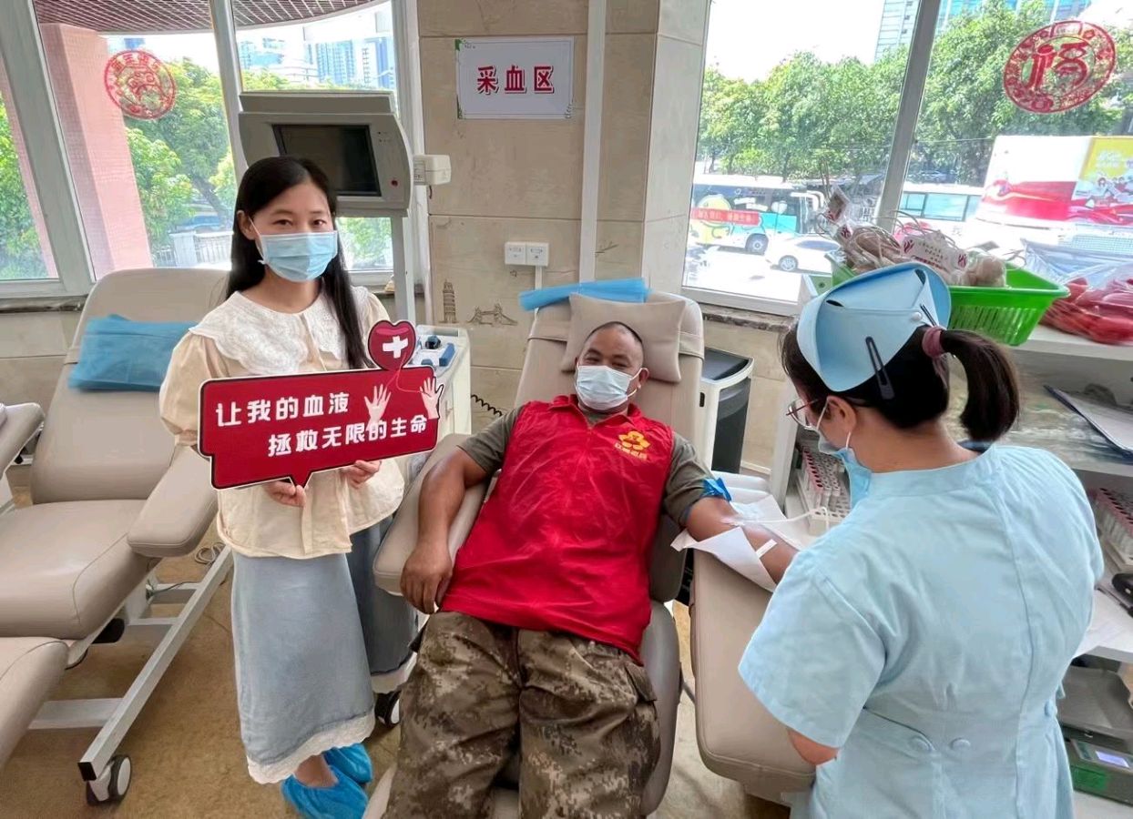 脱下军装志不改 志愿红里写担当（图6）