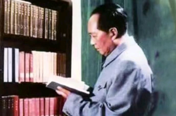 【荣耀中国】文学社*可循梅雪忆英明（轱辘体）-纪念毛泽东诞辰132周年/与寂寥同席（四川成都）（图3）