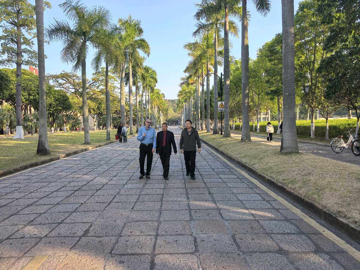 厦大夕照话教育，哲思激荡启新程——孟国泰一行畅游厦门大学（图3）